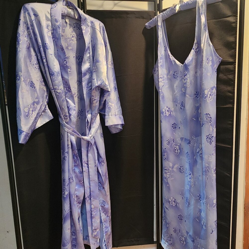 Previously-Owned Inner Most light blue floral night dress and robe set